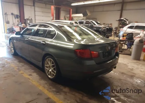 2013 BMW 535I xDrive z USA, uszkodzony, nr VIN WBAFU7C54DDU73491